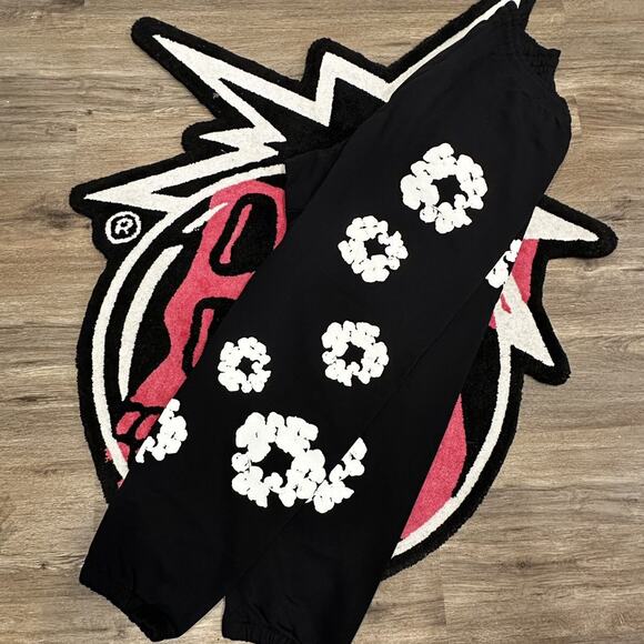 Denim Tears The Cotton Wreath Sweatpants – Black – Size XXL – New (Opened) - Picture 2 of 12